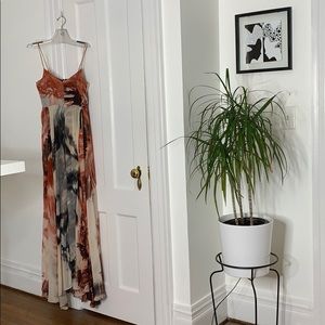 Amazing Long dress. Red/cream/black.